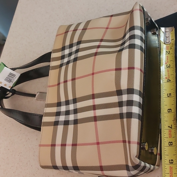 Authentic Burberry small tote and wallet comes with dust bag - Picture 8 of 16
